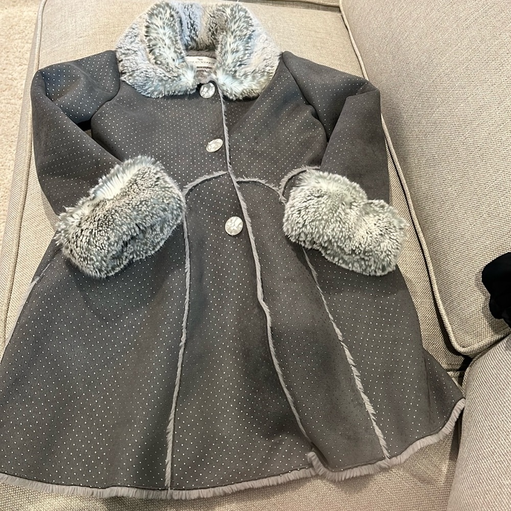 American Widgeon Faux fur girls coat gray Size 6 EUC
